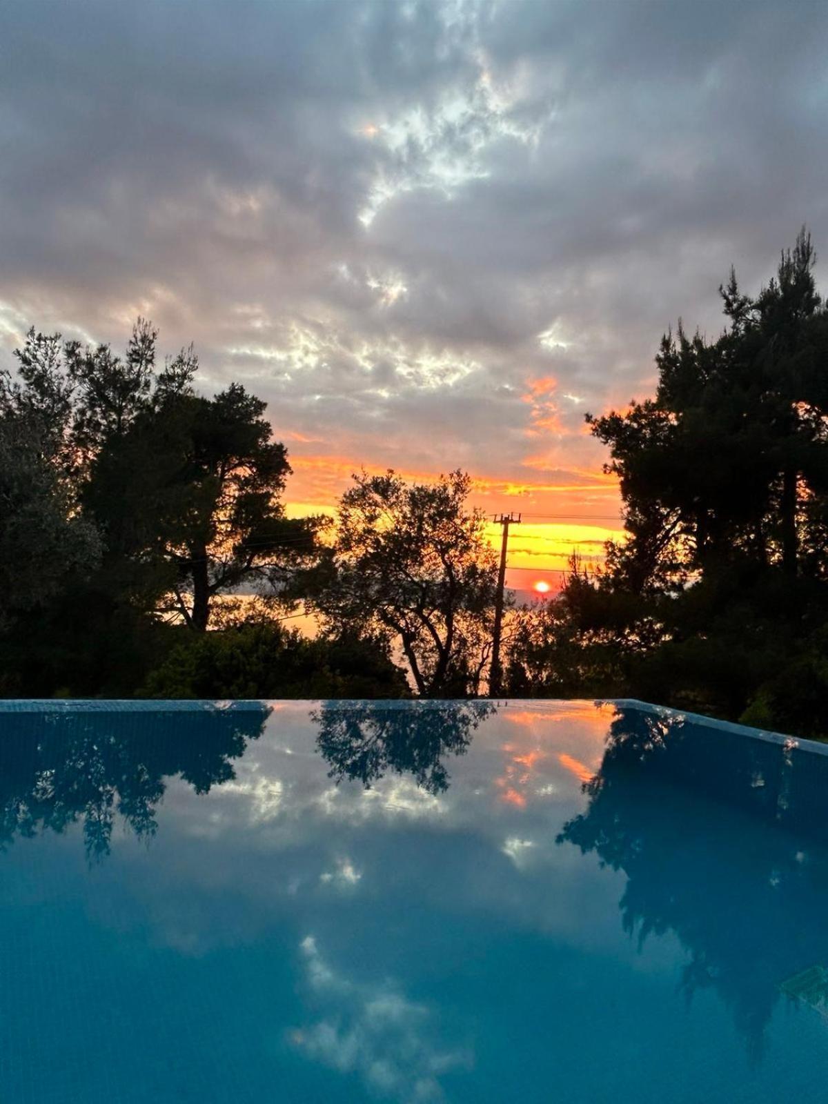 Allure Luxury Villas 3&4 Serenity Retreat Moni Evaggelistrias Eksteriør billede